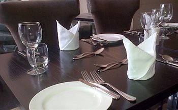 Quo Vadis Hotel Абуджа Экстерьер фото